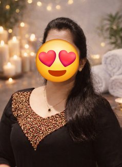 Anna - escort in Dubai Photo 2 of 2