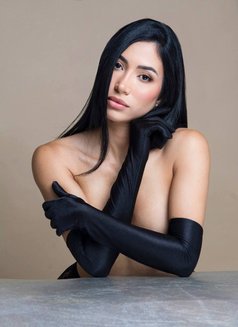 Anna - escort in Bangkok Photo 1 of 9