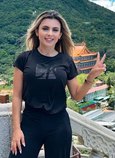 Anna - escort in İstanbul Photo 2 of 11