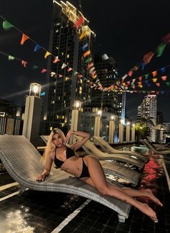 ANNA BIRKIN - Transsexual escort in Bangkok Photo 14 of 18