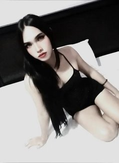 Eyeeii both new in dammam massage - Transsexual escort in Dammam Photo 6 of 6