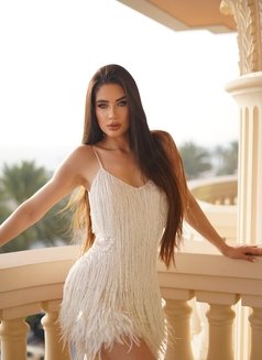 Hanna - escort in Dubai Photo 15 of 26