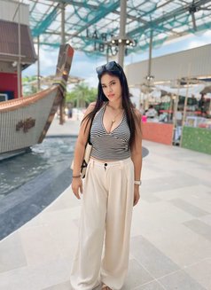 Anna Chutima - puta in Phuket Photo 10 of 14