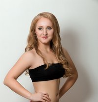 Anna Curvy Body Independent - escort in Dubai