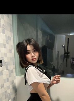 Anna Cute Girl - puta in Doha Photo 9 of 15