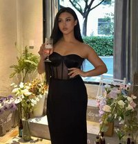 Eav - puta in Al Manama