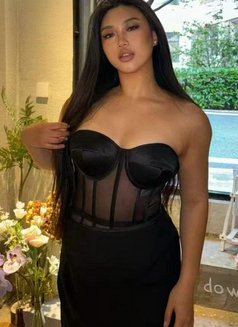 Eav - escort in Al Manama Photo 4 of 4