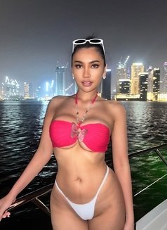 Linda - escort in Dubai Photo 8 of 9