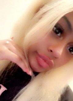 Anna - escort in Tokyo Photo 1 of 4