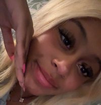 Anna - escort in Tokyo