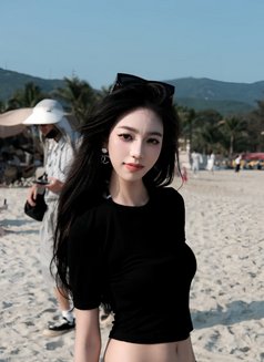 Anna - escort in Beijing Photo 1 of 5