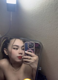 Anna - puta in Dubai Photo 6 of 8