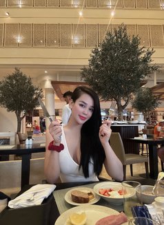 Anna - escort in Dubai Photo 7 of 9