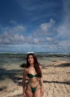 Anna - escort in Taipei Photo 4 of 13