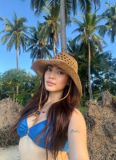 Anna - escort in Taipei Photo 11 of 13