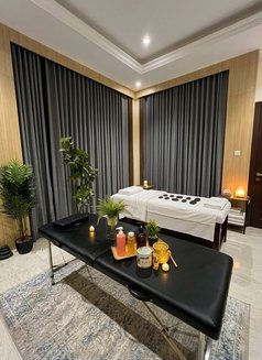 Anna Independence Sexy Massage - puta in Riyadh Photo 1 of 4
