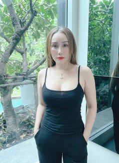 Anna - escort in Bangkok Photo 2 of 7