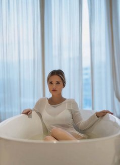 Anna Juffair - escort in Al Manama Photo 4 of 12