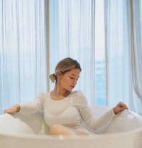 Anna Juffair - escort in Al Manama Photo 9 of 12