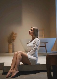 Anna Juffair - escort in Al Manama Photo 11 of 12