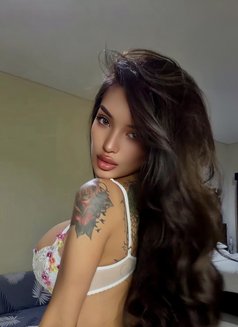 Anna - puta in Bali Photo 7 of 8