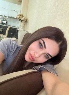 Anna - escort in Beirut Photo 2 of 2