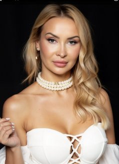 ⚜️ NEW NUMBER— LUXURY GFE , MILF ⚜️ - escort in Dubai Photo 4 of 9