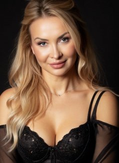 ⚜️ NEW NUMBER— LUXURY GFE , MILF ⚜️ - escort in Dubai Photo 5 of 9