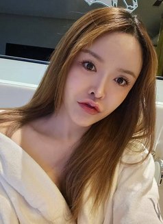 Anna - escort in Taipei Photo 6 of 8