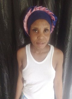 Anna - escort in Kuwait Photo 1 of 3