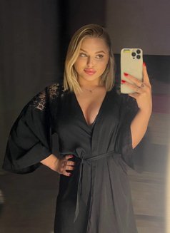 Anna - escort in Al Manama Photo 4 of 14