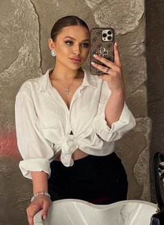 Anna - escort in Al Manama Photo 9 of 14