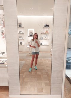 Anna - puta in Bangkok Photo 10 of 11