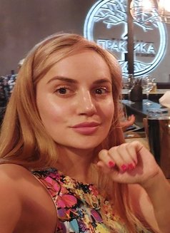 Anna - puta in Bangkok Photo 13 of 16