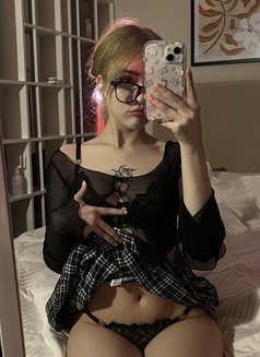 Anna - escort in Dubai Photo 4 of 12