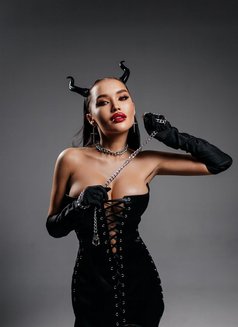 Anna - escort in Hong Kong Photo 9 of 10