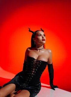 Anna - escort in Hong Kong Photo 10 of 10