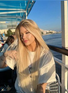 Anna - masseuse in İstanbul Photo 2 of 6