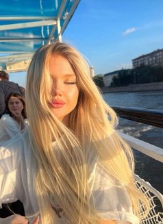 Anna - masseuse in İstanbul Photo 3 of 6