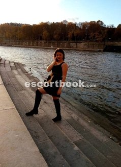Anna - escort in Paris Photo 6 of 6