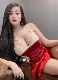 Anna - escort in Dubai Photo 2 of 4