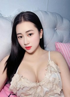 Anna - escort in Dubai Photo 3 of 4