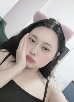 Anna - escort in Abu Dhabi Photo 4 of 8