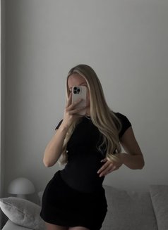 Anna Sweet - escort in Dubai Photo 3 of 10