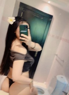 Anna - escort in Abu Dhabi Photo 16 of 17