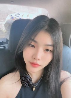 Anna - escort in Abu Dhabi Photo 7 of 12