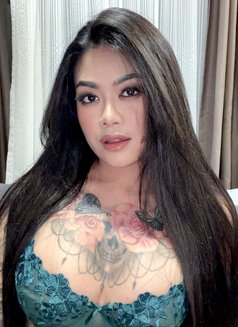 Anna - escort in Bangkok Photo 1 of 2