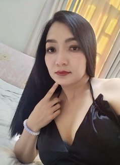 Anna - escort in Doha Photo 7 of 10