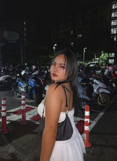 Anna - puta in Phuket Photo 7 of 7