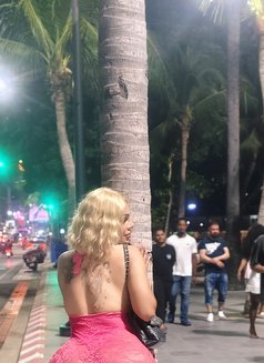 Anna - Acompañante transexual in Pattaya Photo 9 of 9